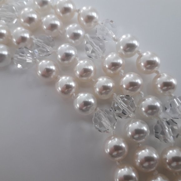 NWOT - 4 STRAND FAUX PEARL NECKLACE - Picture 5 of 9